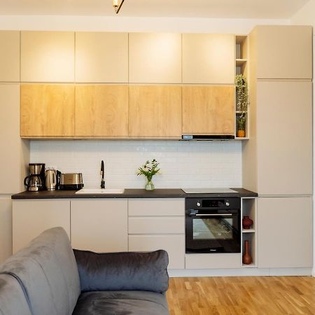 Sunny 2Br Flat - Top Location - Amazing Balcony ブカレスト エクステリア 写真