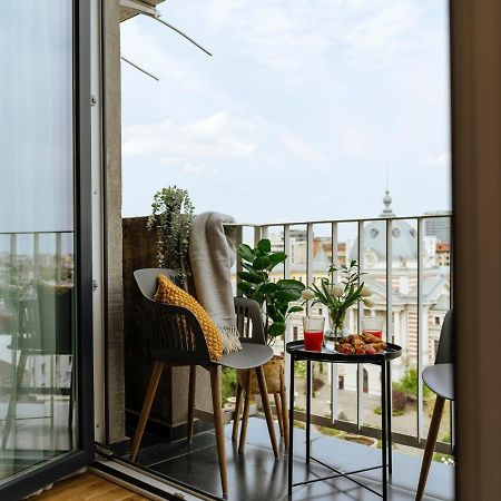 Sunny 2Br Flat - Top Location - Amazing Balcony ブカレスト エクステリア 写真