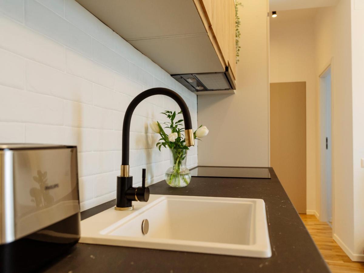 Sunny 2Br Flat - Top Location - Amazing Balcony ブカレスト エクステリア 写真