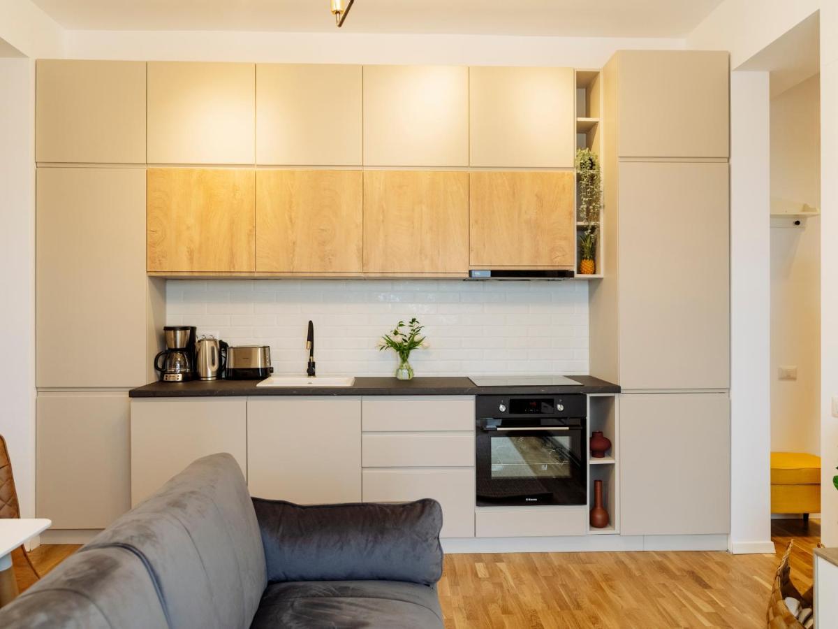 Sunny 2Br Flat - Top Location - Amazing Balcony ブカレスト エクステリア 写真