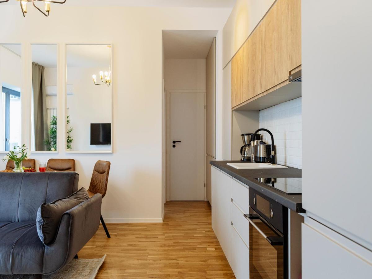 Sunny 2Br Flat - Top Location - Amazing Balcony ブカレスト エクステリア 写真