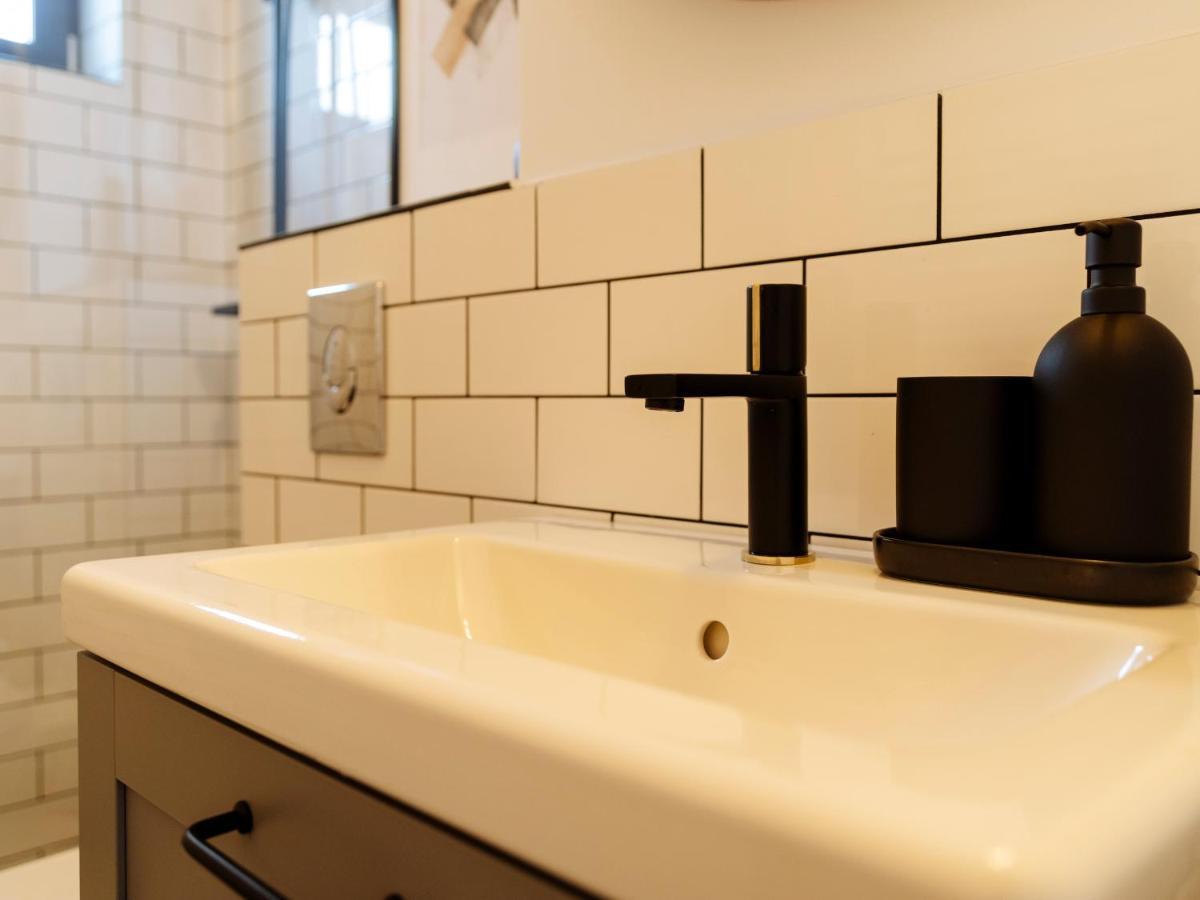 Sunny 2Br Flat - Top Location - Amazing Balcony ブカレスト エクステリア 写真