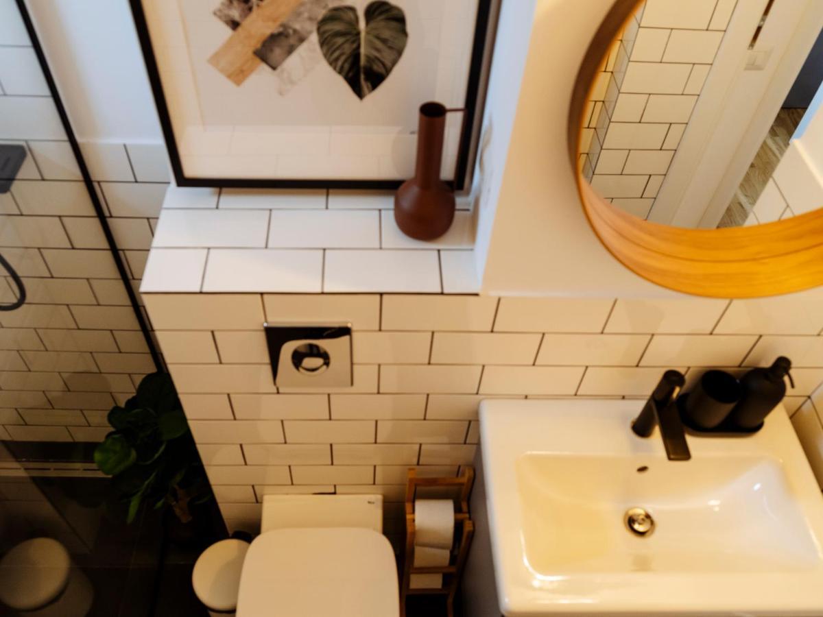 Sunny 2Br Flat - Top Location - Amazing Balcony ブカレスト エクステリア 写真
