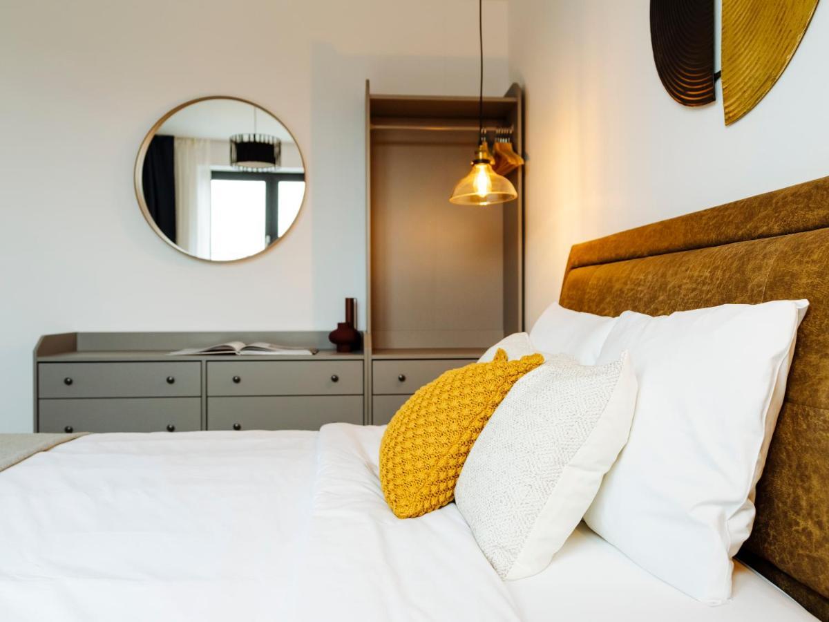 Sunny 2Br Flat - Top Location - Amazing Balcony ブカレスト エクステリア 写真