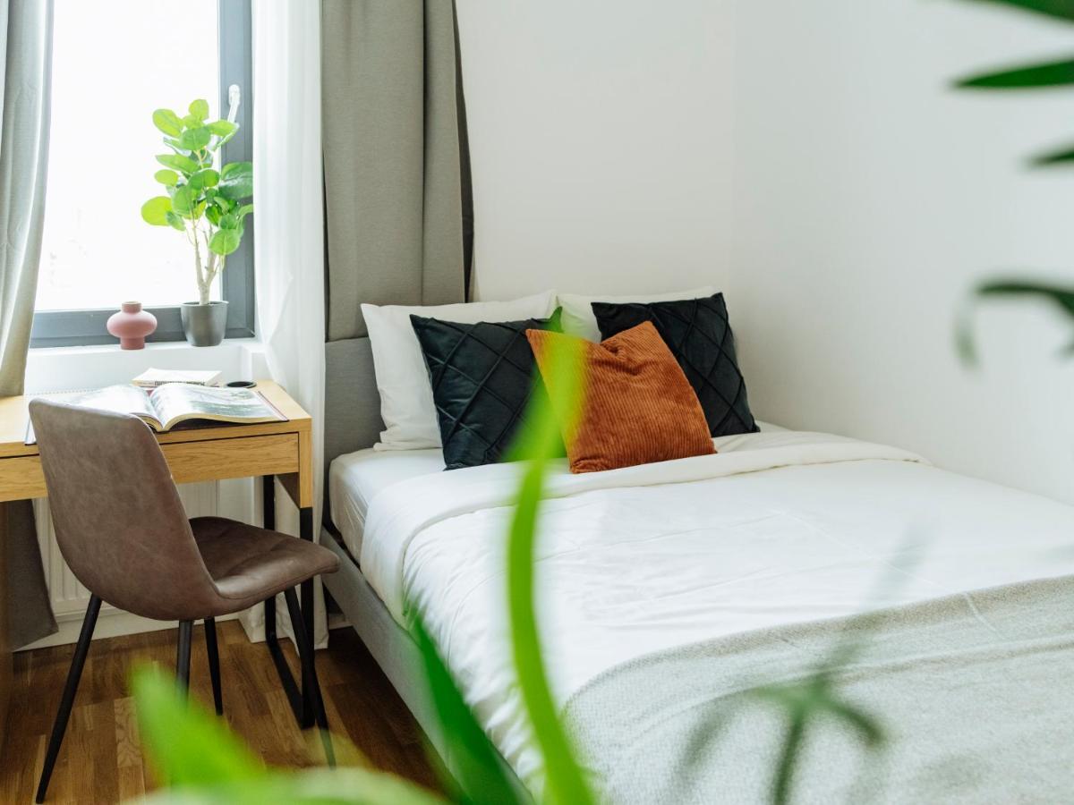 Sunny 2Br Flat - Top Location - Amazing Balcony ブカレスト エクステリア 写真