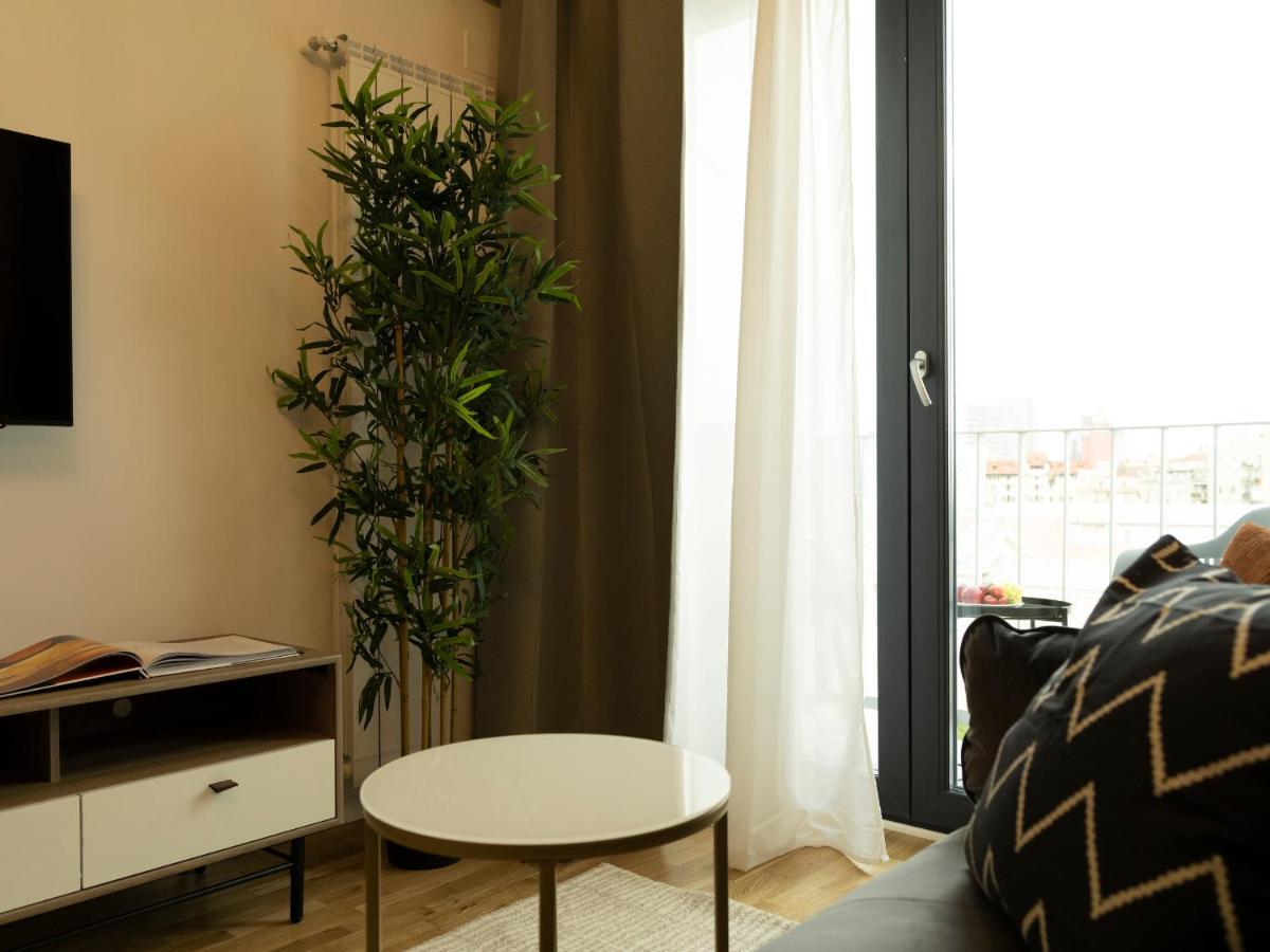Sunny 2Br Flat - Top Location - Amazing Balcony ブカレスト エクステリア 写真