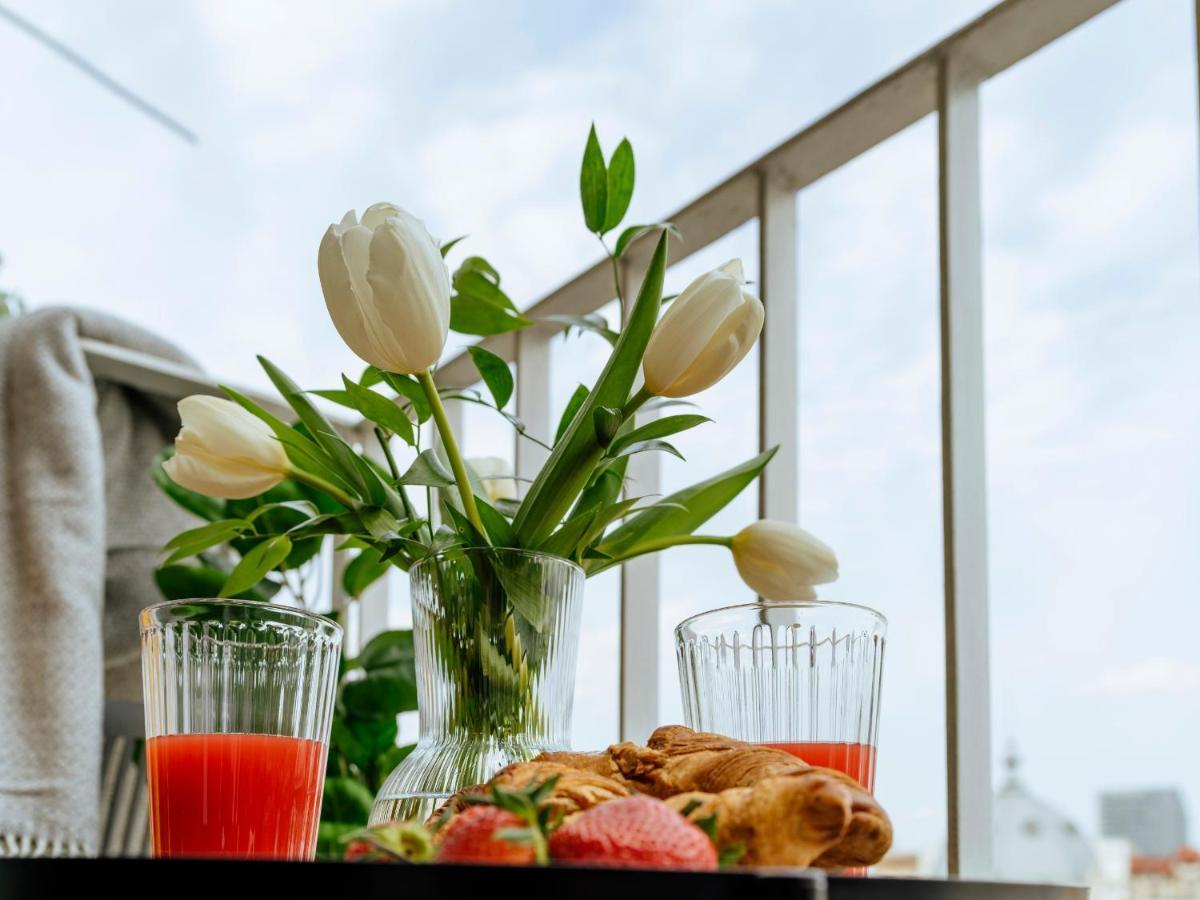 Sunny 2Br Flat - Top Location - Amazing Balcony ブカレスト エクステリア 写真